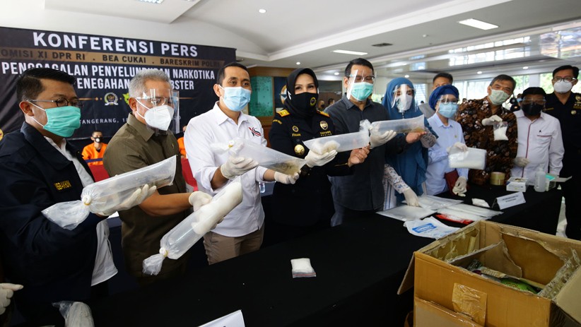 Kamrussamad Apresiasi Bea Cukai Cegah Penyelundupan Narkoba di Tengah Pandemi - Bagian 3