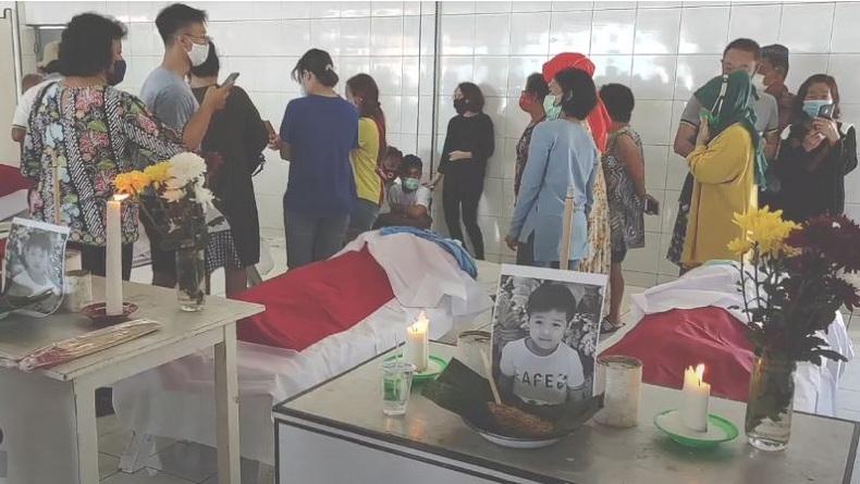 Tangis Pilu Melihat Jenazah 5 Orang Sekeluarga Korban Kebakaran di Pematangsiantar