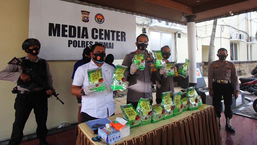 Polres Dumai Gagalkan Penyelundupan 14 Kg Sabu dari Malaysia - Bagian 1