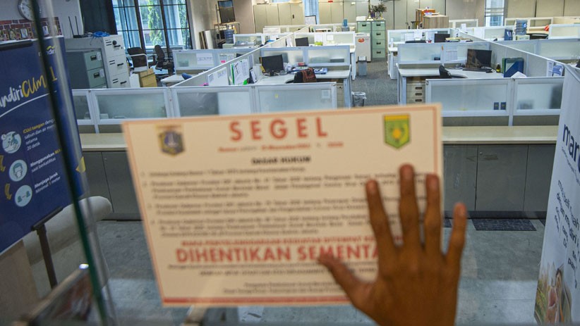 Karyawan Positif Covid-19, Kantor Disegel karena Tetap Beroperasi - Bagian 1