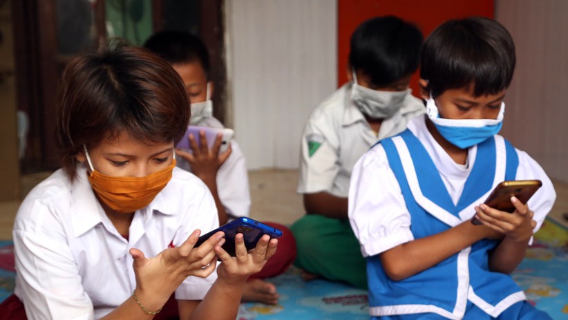 Komunitas Ini Sediakan Fasilitas Sekolah Online untuk Siswa Tidak Mampu - Bagian 3