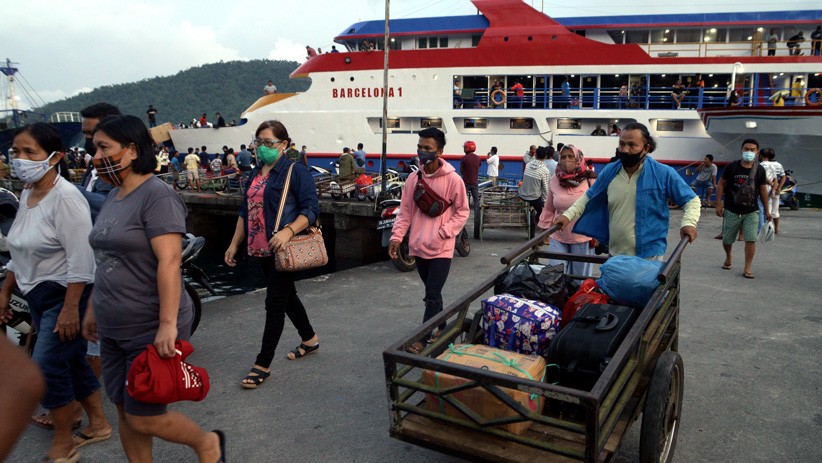 Aktivitas Pelabuhan Tahuna Sangihe Berangsur Normal, Pendapatan Buruh Bertambah - Bagian 2
