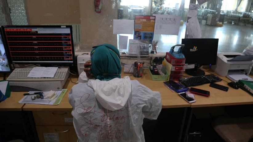 Melihat Tenaga Medis Surabaya Berjibaku Rawat Pasien Covid di Ruang Isolasi  - Bagian 6