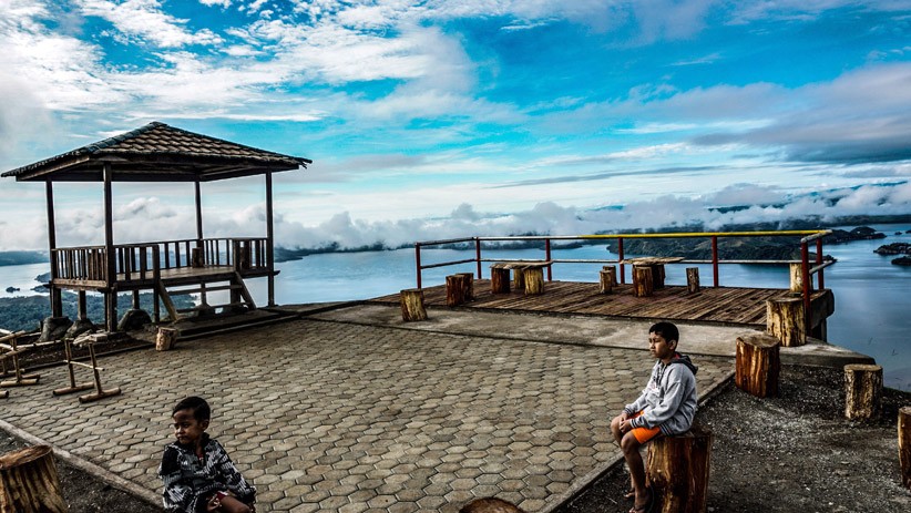 Menikmati Keindahan Danau Sentani Papua dari Puncak The Heaven - Bagian 1