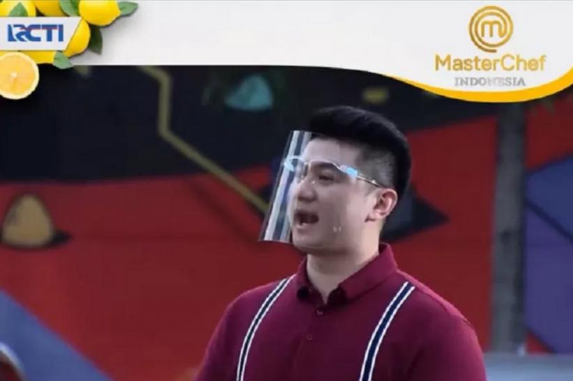 Chef Arnold Curi Perhatian di MasterChef Indonesia, Pakai Kaus Tampak Lebih Muda