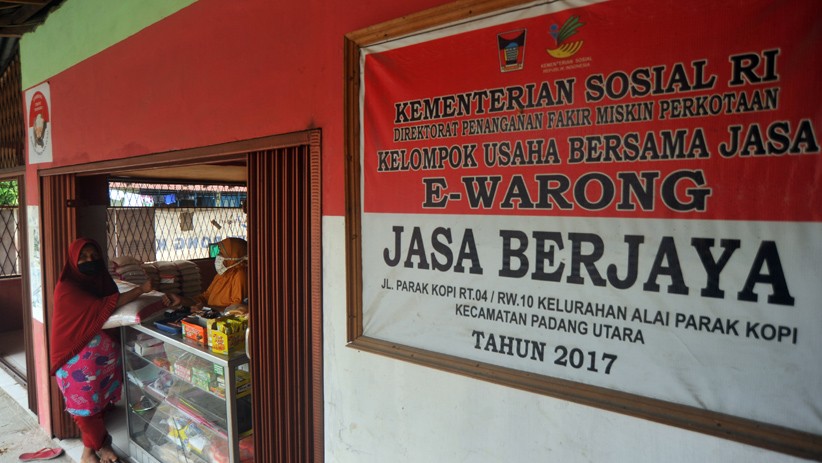Belanja Sembako dengan Kartu Keluarga Sejahtera di E-Warong - Bagian 1