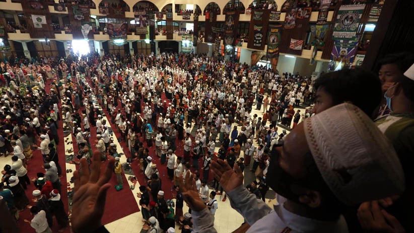 Ribuan Umat Islam Surabaya Selawatan Memperingati Maulid Nabi Muhammad SAW - Bagian 1