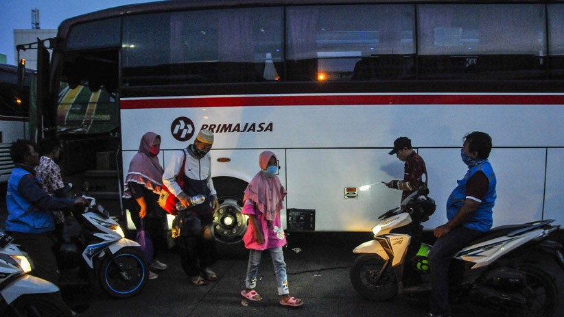 Jumlah Penumpang Bus Terminal Bekasi Turun 10 Persen - Bagian 2