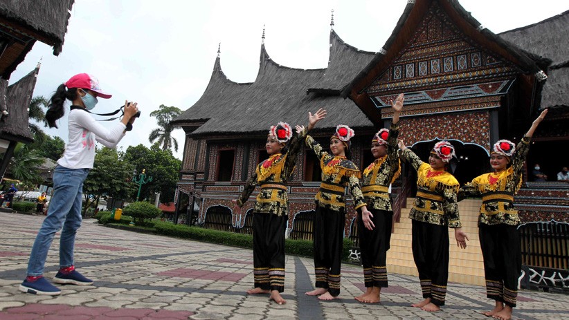 Mengenal Budaya Indonesia di Taman Mini Indonesia Indah - Bagian 1