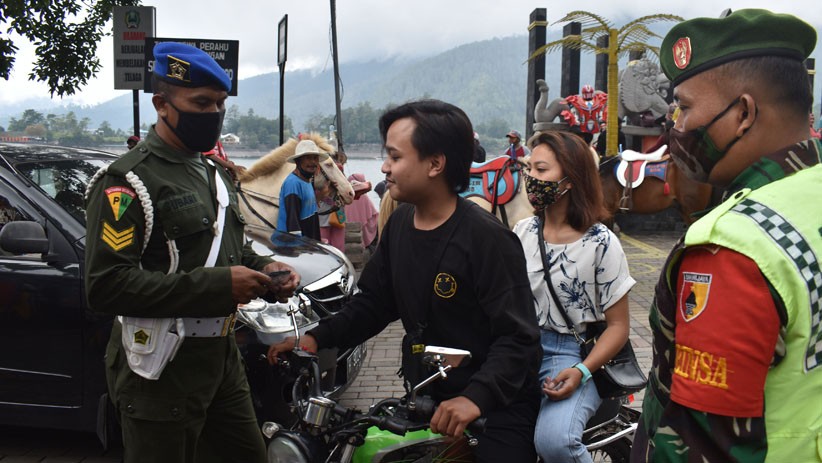 Penegakan Hukum Protokol Kesehatan di Kawasan Wisata Telaga Sarangan Magetan - Bagian 1