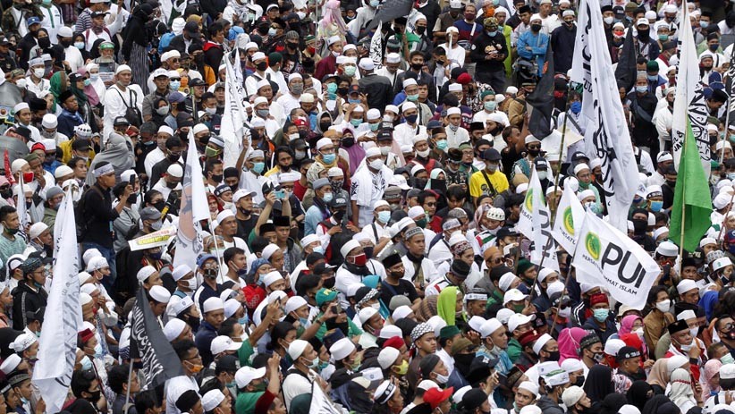 Massa Aksi Bela Nabi Muhammad Serukan Boikot Produk Prancis - Bagian 3