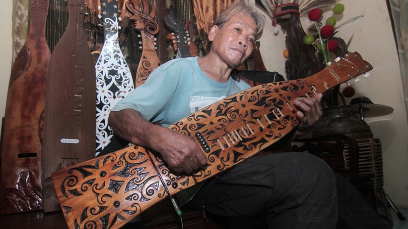 Mengenal Alat Musik Tradisional Sape Khas Dayak - Bagian 1