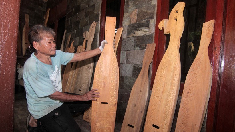 Mengenal Alat Musik Tradisional Sape Khas Dayak - Bagian 2