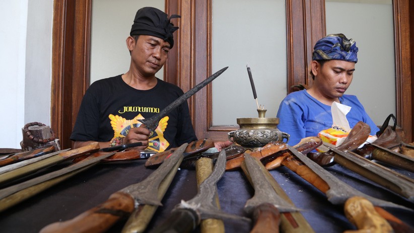 Sambut Hari Pahlawan, Paguyuban Ini Pamerkan 1.000 Benda Pusaka - Bagian 2
