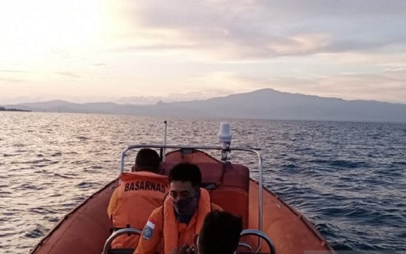 Kapal Terbalik di Perairan Pulau Kelang, 2 Remaja Hilang