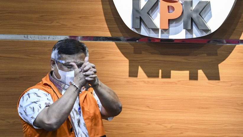 Terlibat Kasus Korupsi, Bupati Labuhanbatu Utara Ditahan KPK - Bagian 1