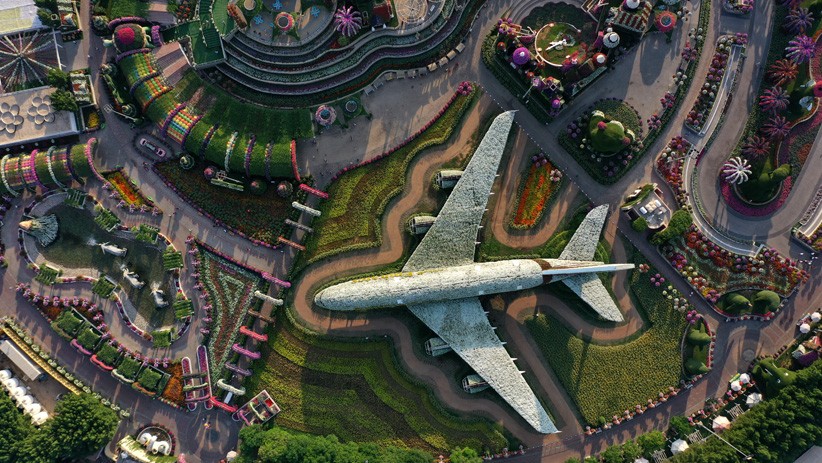 Jutaan Bunga Cantik Menyelimuti Pesawat Airbus A380 di Dubai Miracle Garden - Bagian 1