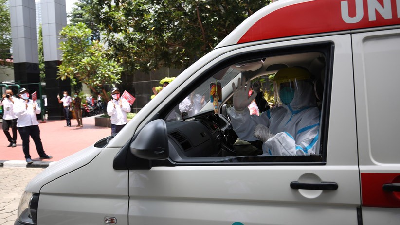 Potret Menkes Terawan Tepuk Tangan Apresiasi Tenaga Kesehatan Covid-19 - Bagian 5