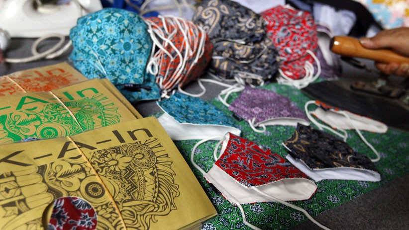 Pembuatan Masker Kain Motif Batik - Bagian 4