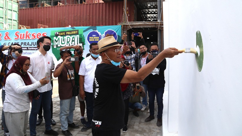 Dahlan Iskan Buka Lomba Mural Hari Pahlawan - Bagian 3