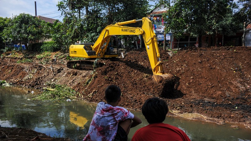 Antisipasi Banjir, Anak Sungai Citarum Dinormalisasi - Bagian 2
