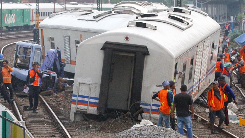 Penampakan Kereta Api Meluncur Tanpa Kendali Sejauh 2 Km di Malang - Bagian 1