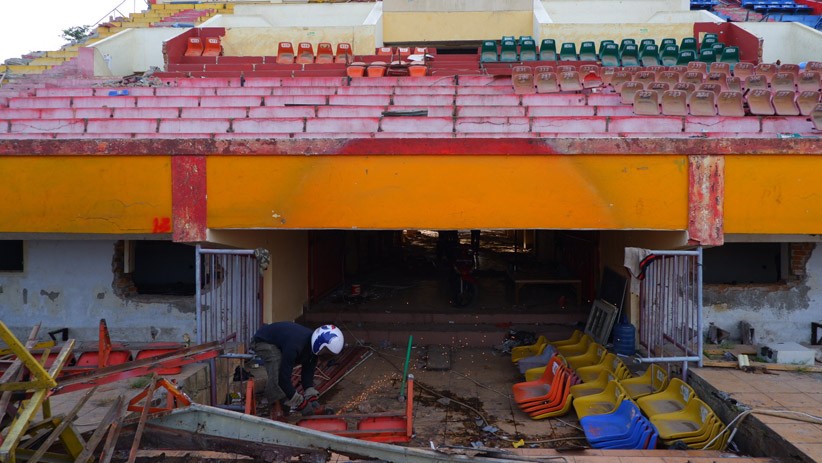 Penuhi Standar FIFA, Stadion Mattoanging Makassar Dibongkar - Bagian 5