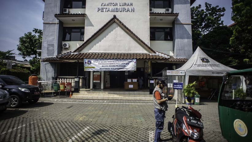 Suasana Kantor Kelurahan Petamburan Tutup karena Lurah Positif Covid-19 - Bagian 1