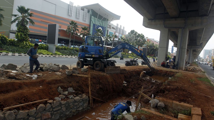 Rawan Banjir, Jalan Boulevard Raya Kelapa Gading Dibangun Penampungan Air - Bagian 2
