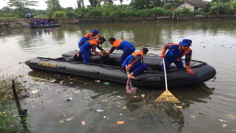 Ini Cara Polairud Polda Babel Cegah Banjir di Musim Penghujan