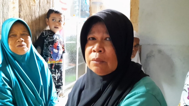 10 Penambang Tertimbun Longsor di Kobar Kalteng, Uun Berharap 2 Anaknya Selamat