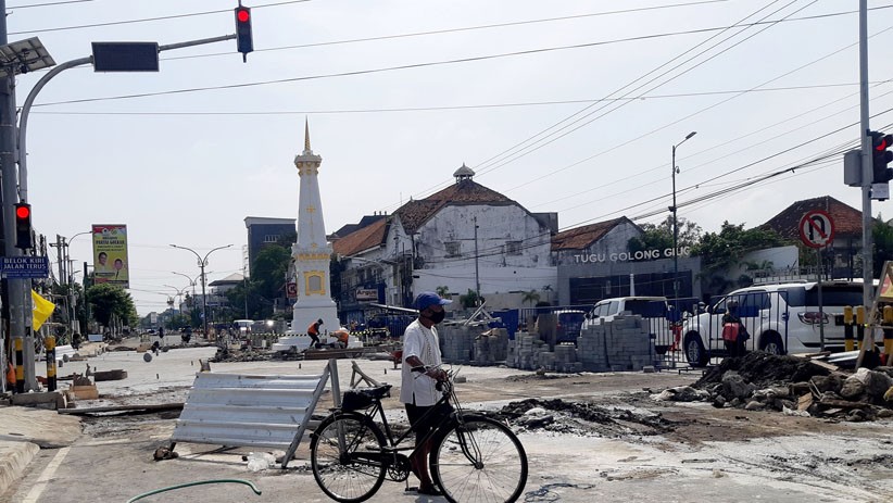 Proyek Revitalisasi Kawasan Tugu Pal Putih Yogyakarta - Bagian 3