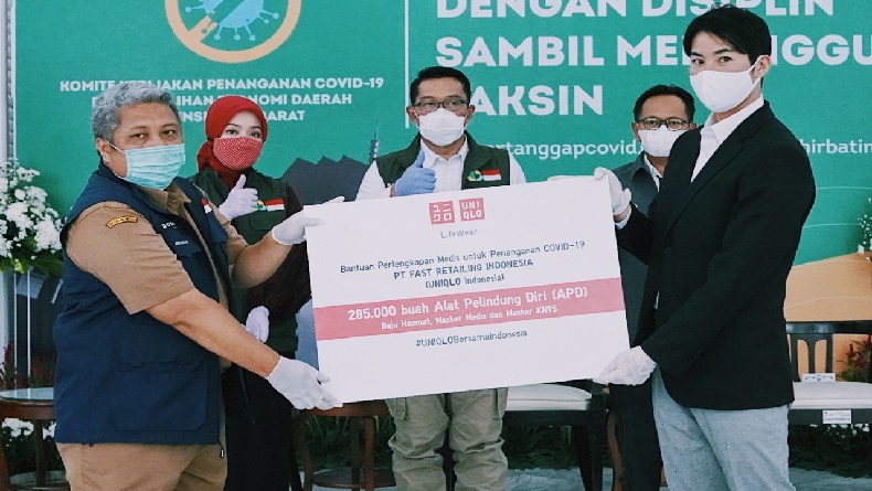 Gubernur Ridwan Kamil Terima Bantuan 285.000 APD untuk Nakes di Jabar