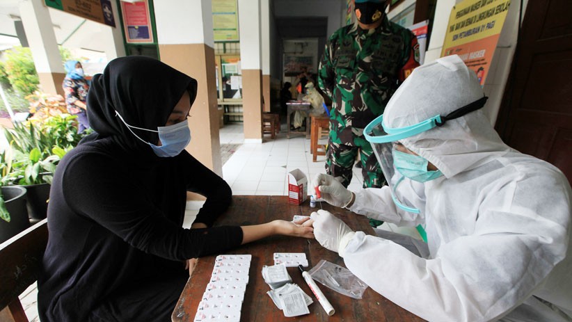 Aparat Gabungan Gelar Rapid Test Massal di Petamburan, Peminat Sepi