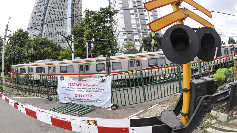 Dishub DKI Jakarta Tutup Perlintasan Sebidang Kereta Api Stasiun Palmerah - Bagian 2