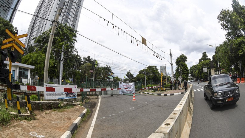 Dishub DKI Jakarta Tutup Perlintasan Sebidang Kereta Api Stasiun Palmerah - Bagian 3