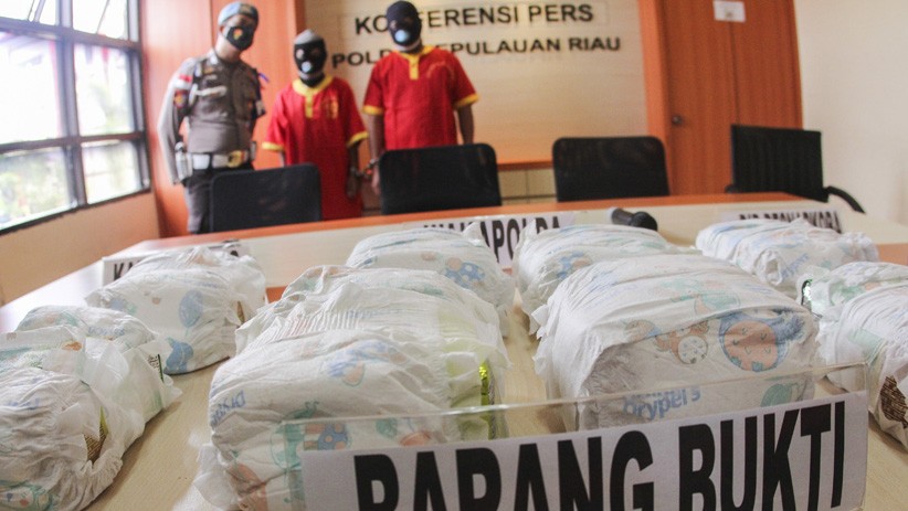 Polda Kepri Gagalkan Peredaran 8 Kg Sabu dan 20.000 Pil Ekstasi Asal Malaysia - Bagian 2