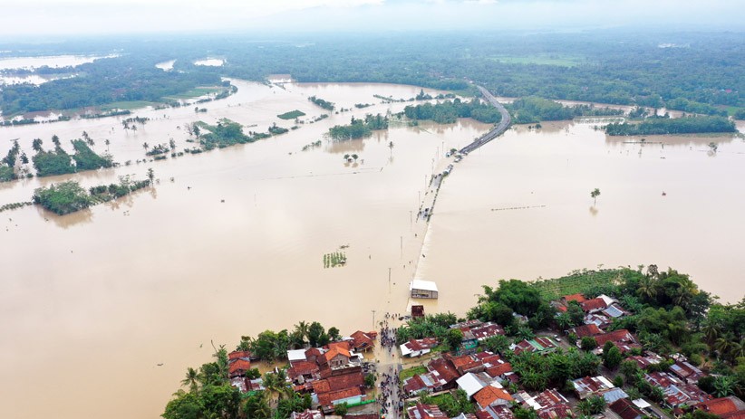 Penampakan dari Udara Sungai Klawing Meluap, Jalur Banyumas-Purbalingga Putus - Bagian 1
