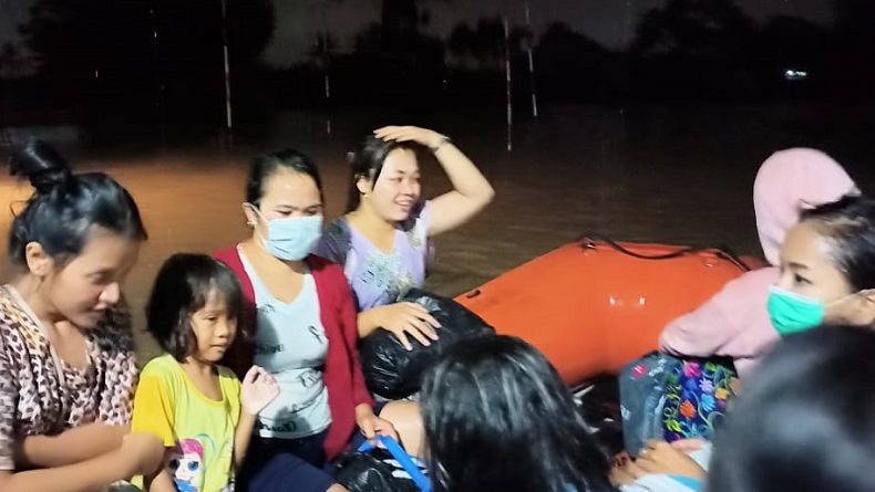 Cilegon Dikepung Banjir usai Diguyur Hujan Deras, Terparah di Ciwandan