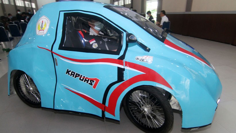 Penampakan Mobil Listrik Buatan Mahasiswa Universitas Tanjungpura Pontianak - Bagian 1