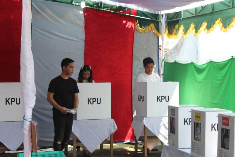 Pilwalkot Solo, Gibran, Selvi dan Kaesang Terdaftar di TPS 22 Manahan 