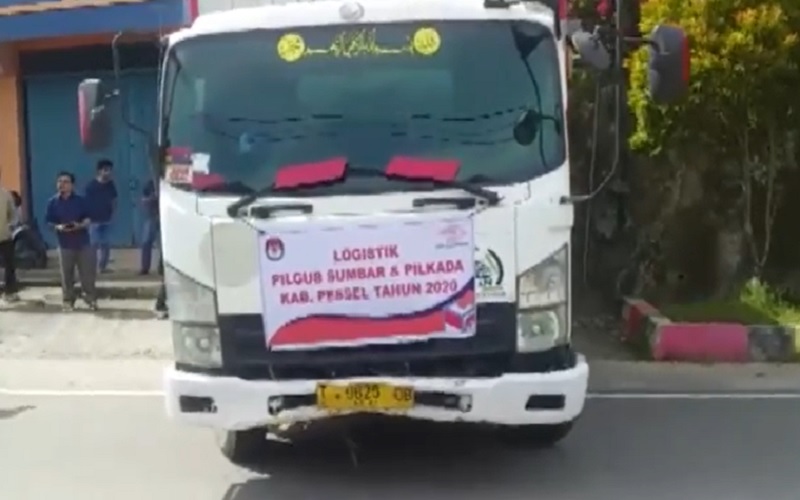 Logistik Pilkada untuk 7 Kecamatan di Pesisir Selatan Mulai Didistribusikan