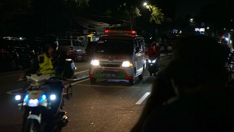 Iring-iringan Ambulans Bawa Jenazah Laskar FPI Tiba di Petamburan - Bagian 3