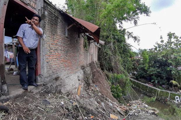 Hujan Deras Sebabkan Tebing Sungai Winongo Longsor,  Satu Rumah Rusak