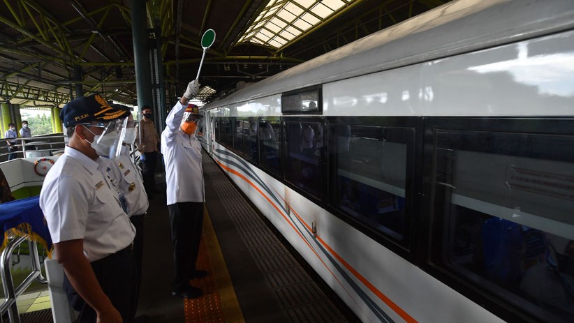 Menhub Cek Kesiapan Stasiun Gambir Hadapi Libur Natal dan Tahun Baru - Bagian 1