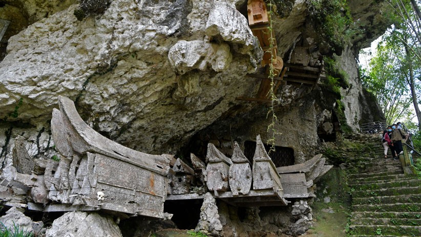 Zona Hijau, Kawasan Kete Kesu Toraja Utara Ramai Dikunjungi Wisatawan - Bagian 4