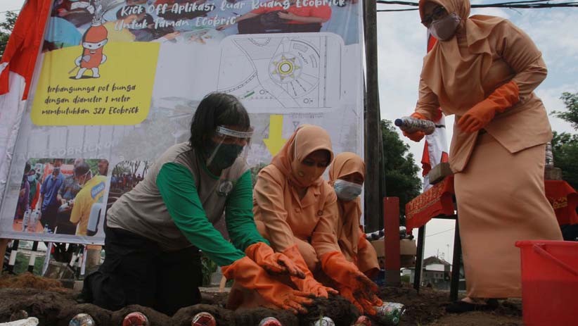 Kick Off Aplikasi Ruang Luar Ecobrick untuk Taman di Tapak Raya Semarang - Bagian 4