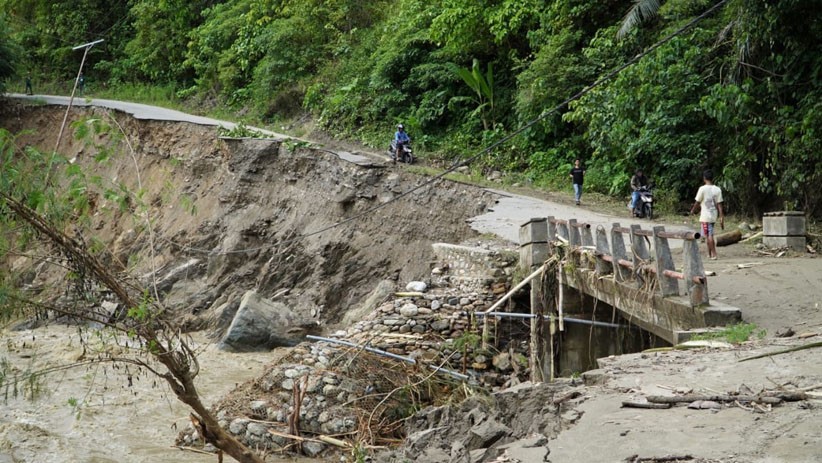 Banjir Bandang Terjang Kolaka Utara, 4 Desa dan 1 Kelurahan Terisolasi - Bagian 1