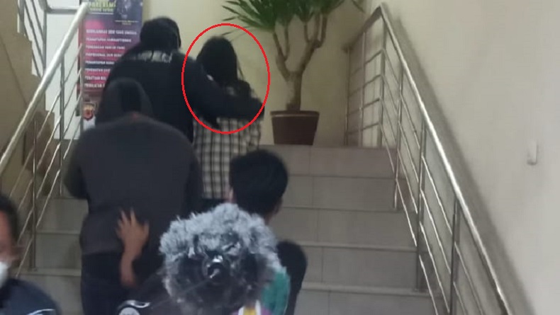 Artis TA Digerebek di Kamar Bersama Pria, Mereka Sudah "Melakukan"? Polisi Tersenyum