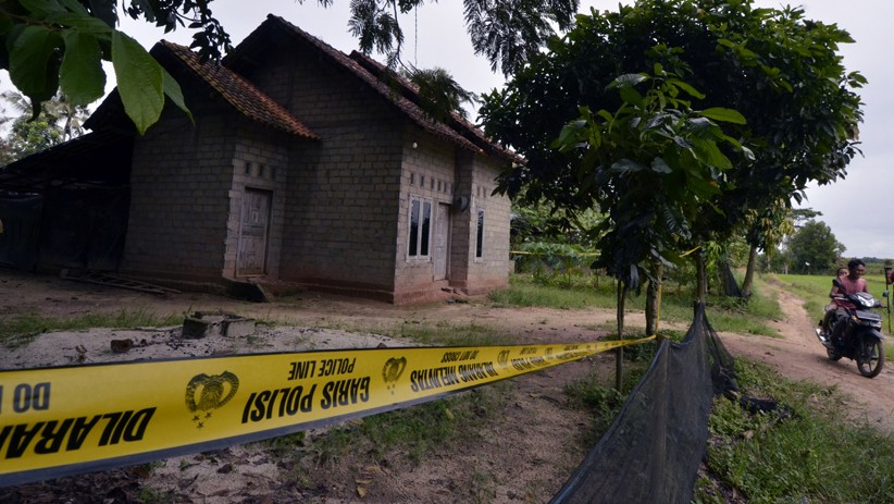 Penampakan Bungker Tempat Upik Lawanga Sembunyi dan Simpan Bahan Peledak - Bagian 3